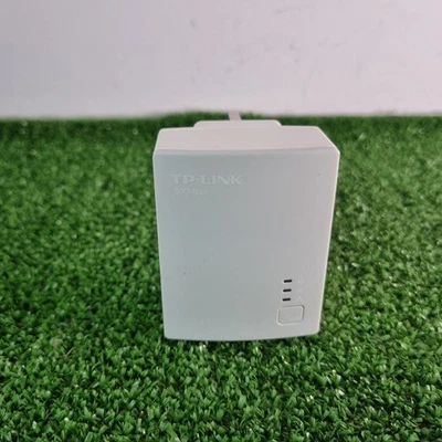 TP-Link AV500 TL-PA4010 Powerline Adapter - 500Mbps - Bild 1 von 2