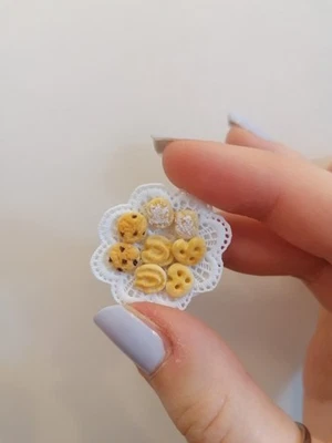 Miniatura dollhouse BISCOTTI DA THE' in scala 1:12  fatto a mano in fimo - Immagine 1 di 4