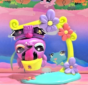 LITTLEST PET SHOP WALKABLES DANCING PETS BAT #2719 NEEDS NEW BATTERIES - Picture 1 of 4