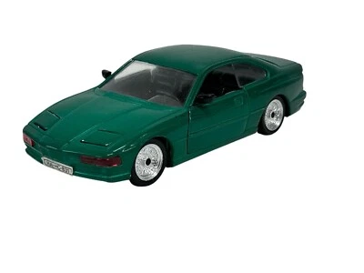 BMW 850i E31 1/24 Die-Cast modellino statico pressofuso verde - Immagine 1 di 4