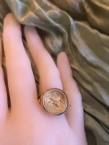 18kt signet Ring/ Horse Coin - Picture 1 of 4