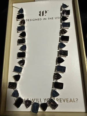 Fiesta de bomba, joyas y collares de caramelos fiesta 2025 NK71634 Frost Yourself First Foto 1 de 3