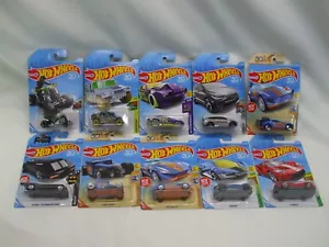 2017 Hot Wheels verschiedene Fahrzeuge Menge 10 Tesla Ford GT Batman Quad Rod Humvee - Bild 1 von 5