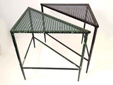 2 tables basses triangulaires Mathieu Matégot métal perforé peint XXème