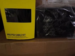 CORSAIR RMx SHIFT 1200W 80 Plus Gold Power Supply with custom black cables - Afbeelding 1 van 1
