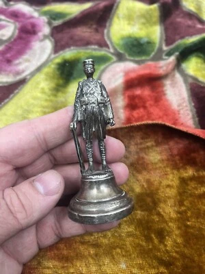 GOLDSMITHS & SILVERSMITHS CO 伦敦非洲士兵纯银雕像 1925 — 第 1/4 张图片