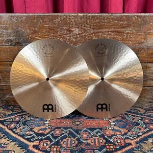 Coppia piatti hi-hat in lega pura 14" Meinl 1008 g/1140 g *video demo* - Foto 1 di 15