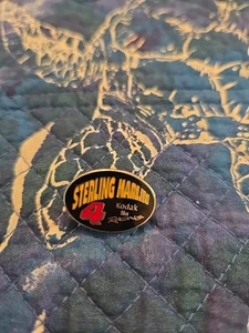 PIN SOMBRERO DE CARRERAS NASCAR LOGOTIPO DE CARRERAS PELÍCULA KODAK STERLING MARLIN #4 - Imagen 1 de 4