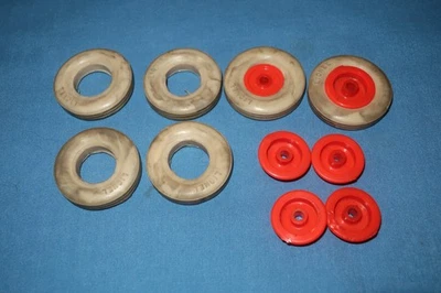 8 Lionel Construction set Rubber Wheels with Rims - Image 1 of 3
