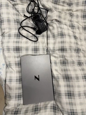 Portátil HP ZBook Studio G8 Core I7-11850H, 32 GB de RAM Foto 1 de 4