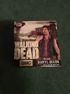 Gentle Giant LTD Walking Dead Daryl Dixon Limited Edition Mini Bust new