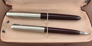 Parker Burgundy 51 Aerometric Filling Fountain Pen Set ~ Nice ~ Matte Steel Caps - Picture 1 of 8