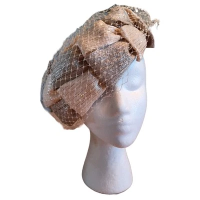 НЕБРЕНДИРОВАННЫЙ СОЮЗ СДЕЛАЛ ТАБЛЕТКУ ШЛЯПА С ВУАЛЬЮ - Изображение 1 из 4