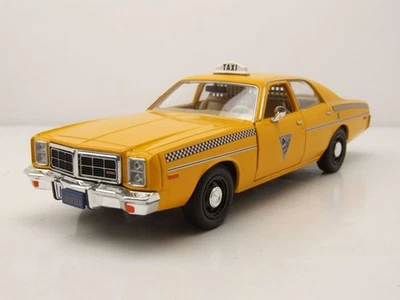 Dodge Monaco City Cab Taxi 1978 Giallo Rocky 3 Modellino 1:24 Greenlight - Immagine 1 di 4