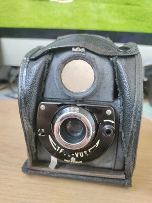 Vintage Ensign Ful-vue Camera complete with soft case  - Image 1 of 4