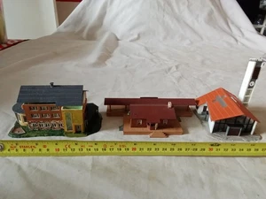 N GAUGE RAILWAY 3 BUILDINGS CHURCH STATION BUILDING 1 OTHER FROM KITS (D50) - Picture 1 of 6