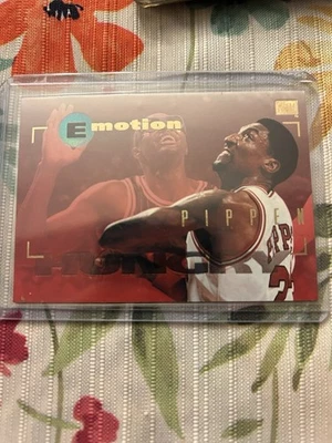 1995 Skybox Emotion #13 Scottie Pippen Chicago Bulls - Image 1 of 2