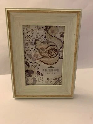 Sheffield Home Collection Wood Frame 4x6 - Image 1 of 2