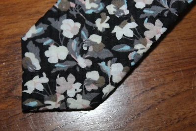 CORBATA ORIGINAL PINGÜINO HOMBRE 100% ALGODÓN FLORAL NEGRA Y MULTICOLOR Foto 1 de 4