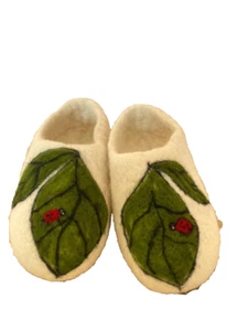 Kazakh Felt Booties 100% Sheep Wool Handmade Baby Toddlers Croche With An Image - Picture 1 of 5