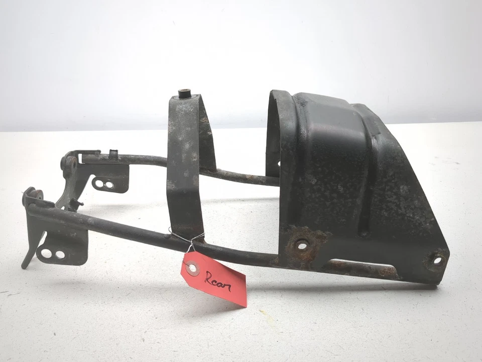 Soporte de montaje de guardabarros interior trasero 94-04 Honda VF750C Magna 750 Foto 1 de 4