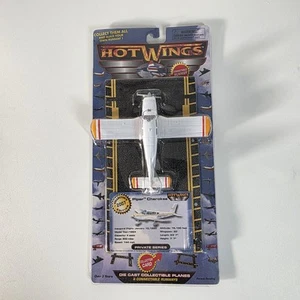 Hot Wings Piper Cherokee Miniature Diecast Collectible Airplane - Picture 1 of 5