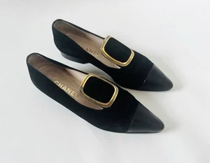 Loafers en cuir velours noir CHANEL vintage 1990s - Pointure 38 - Foto 1 di 13