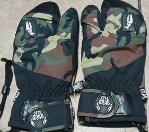 Excellent Condition Pre-Owned CRAB GRAB "Freak" Gloves Size Small Camo and Black - Picture 1 of 14