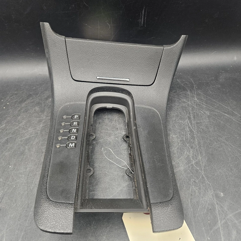 2008-2012 Chevrolet Malibu Automatic Transmission Shifter Bezel Cover Trim OEM — 第 1/4 张图片