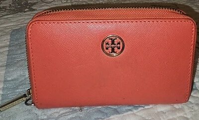 Cartera para mujer Tory Burch Robinson de cuero saffiano naranja con cremallera continental Foto 1 de 4