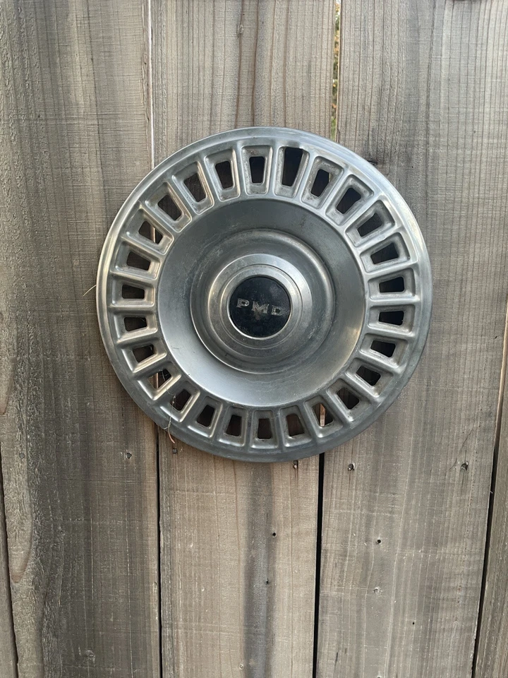 1967-68 Pontiac (PMD) Catalina/Tempest 14" Hub Cap OEM Foto 1 de 1