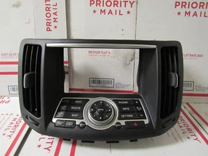 2007 2008 2009 INFINITI G37 RADIO BEZEL AND NAVIGATION CONTROLS - Imagen 1 de 4