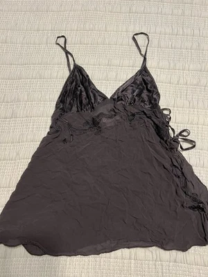 Babydoll floral gris carbón seda Victoria Secret de colección corbata lateral S quimise nupcial Foto 1 de 4