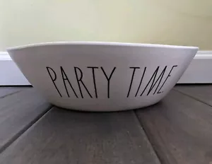 RAE DUNN Party Time Melamin große 12" Servierschale Chip Obstschale weiß schwarz - Bild 1 von 3