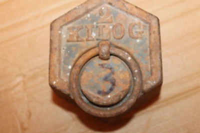 poids fonte hexagonal de 2 kg ancien balance roberval collection autre - Photo 1/4