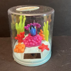 Nuevo juguete de baile con energía solar Bobblehead - Cúpula - Bajo el mar - Pez azul - Imagen 1 de 2