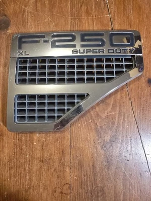 Значок с эмблемой правого крыла 2008 2009 2010 Ford F250 XL Super Duty Power Stroke - Изображение 1 из 4