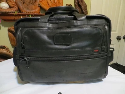 Tumi Briefcase Leather Alpha Expandable Organizer 96130D4 *ZIPPER PULL ISSUE* - Image 1 of 4