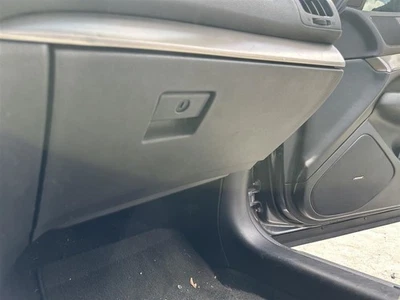 Guantera tapa puerta 2008 09 10 11 12 13 14 15 Infiniti G37 Foto 1 de 4