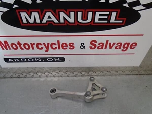 2006 06-08 Triumph 675 Daytona SUSPENSION LOWER LINK - Picture 1 of 3