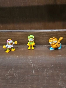 3 Vintage Garfield 2" PVC Figures Vintage 1978-1981 United Feature Syndicate - Picture 1 of 2