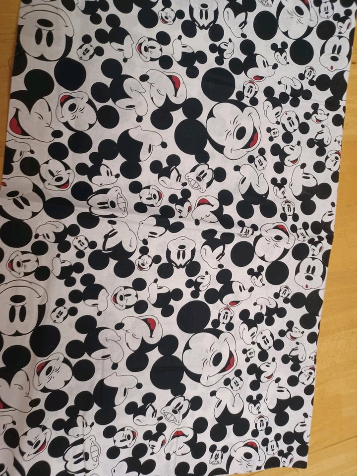 黑白棉织物米老鼠3码  — 第 1/1 张图片
