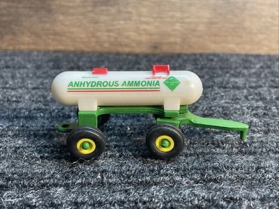 Tanque de amoníaco anhidro implemento tractor John Deere de colección fundido a presión 1:64 Foto 1 de 4