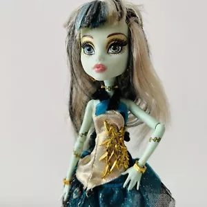 Monster High 13 Wishes Frankie Stein Doll With Clothes/Accessories. *No Stand π - Picture 1 of 16