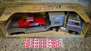 Box 1980er Jahre Vintage Ertl International Transtar NASCAR Rennset Promo Semi Truck - Bild 1 von 18