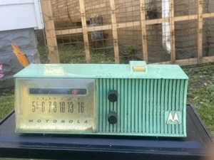 Sea Green 1957 Motorola Model 57H AM Vacuum Tube Radio Rare Model Loud Sound - Picture 1 of 1