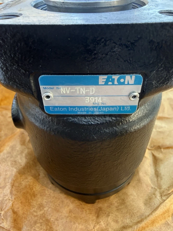 Komatsu Genuine Part 425-64-31100 Steering Valve - Image 1 of 4