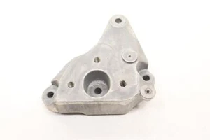 2020 - 2025 CHRYSLER VOYAGER AUTOMATIC TRANSMISSION MOUNT BRACKET OEM 68470172AA - Foto 1 di 11