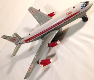 Avión de juguete litográfico de hojalata vintage MARX TWA Japón Boeing 'Super Jet' - Imagen 1 de 17