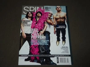 2002 AUGUST SPIN MAGAZINE - RED HOT CHILI PEPPERS COVER - BLINK-182 - CW 51 - Picture 1 of 2